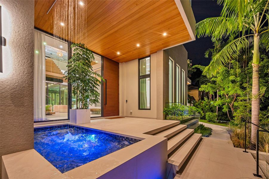 Exterior details and patio area of a home in , Fort Lauderdale (Image 36). Exterior details and patio area of a home in , Fort Lauderdale (Image 36).