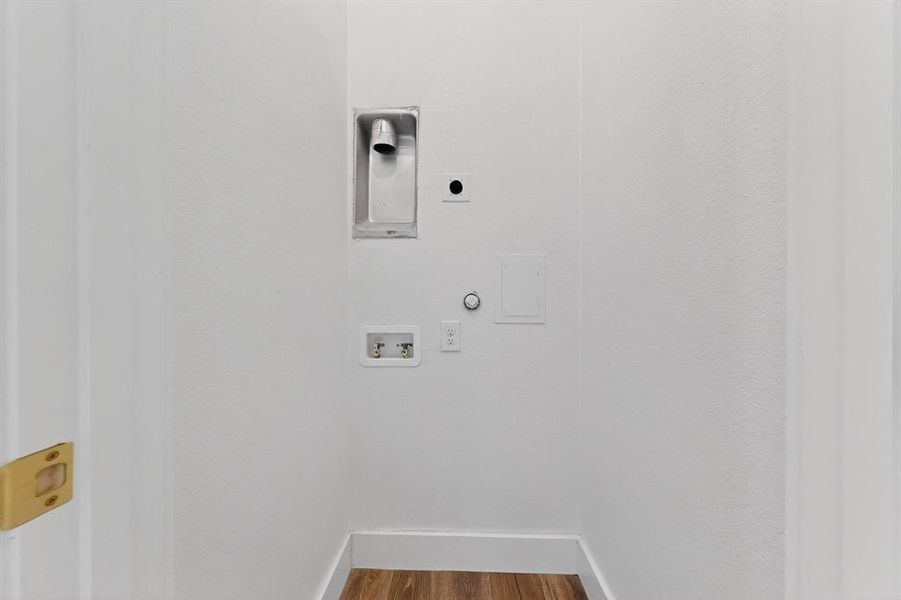 Spacious, unfurnished interior of a new home in , Mabank (Image 20).