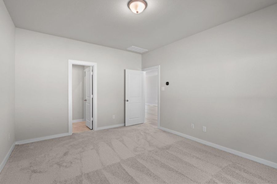 Spacious, unfurnished interior of a new home in Westridge Cove, Panorama Village (Image 15).