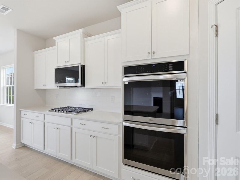 Furnished interior view inside a new home in Roselyn, Lancaster (Image 7).