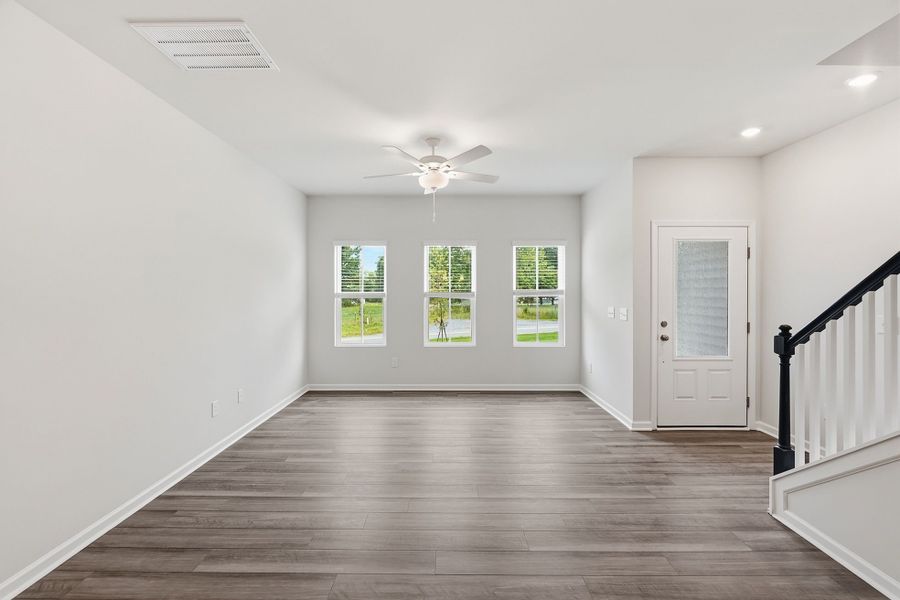 Spacious, unfurnished interior of a new home in Lakeview Village, Charlotte (Image 14).