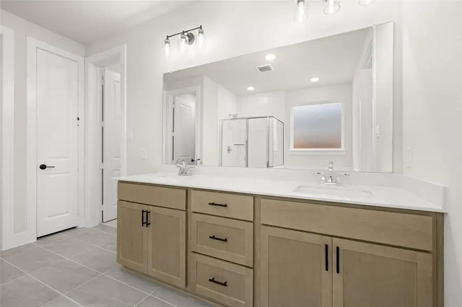 2409 Hitchford- Primary Suite-4