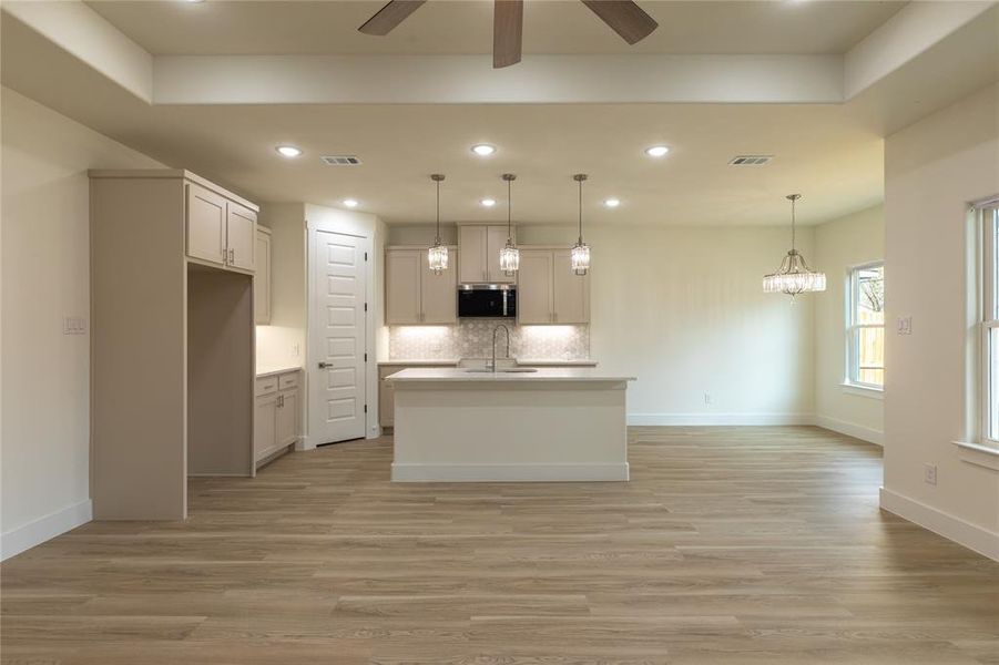 Spacious, unfurnished interior of a new home in , Dallas (Image 14). Spacious, unfurnished interior of a new home in , Dallas (Image 14).