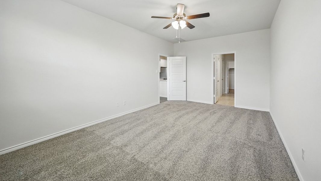 Spacious, unfurnished interior of a new home in Fireside by the Lake, Garland (Image 25).