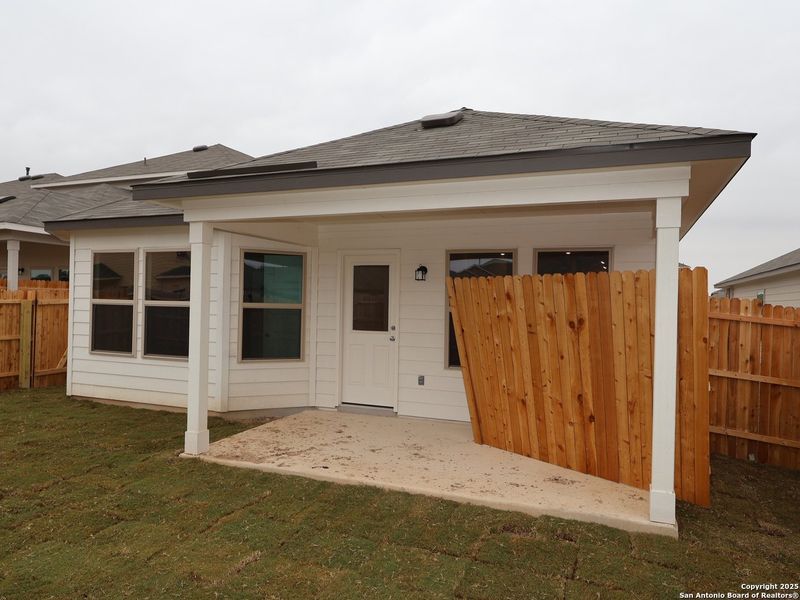 Exterior details and patio area of a home in Winding Brook, San Antonio (Image 4).
