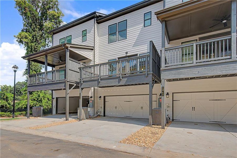 Exterior details and patio area of a home in Barrett Pointe, Kennesaw (Image 20).