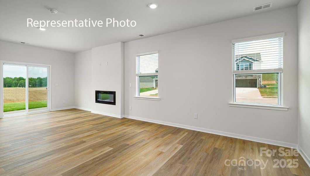 Spacious, unfurnished interior of a new home in Stanton, Richburg (Image 24).