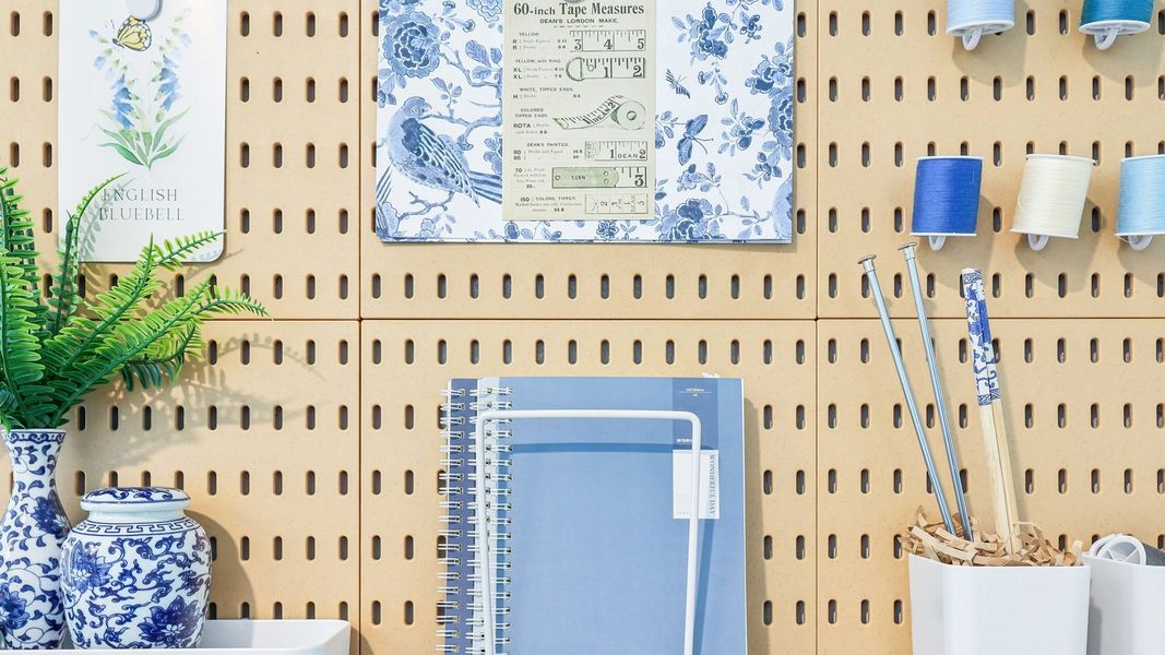 Close-up of interior finishes inside a home in Savannah Lakes, Lewisburg (Image 19).