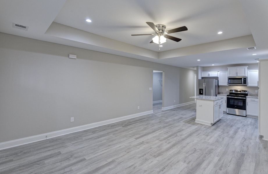 Spacious, unfurnished interior of a new home in , Summerville (Image 17).