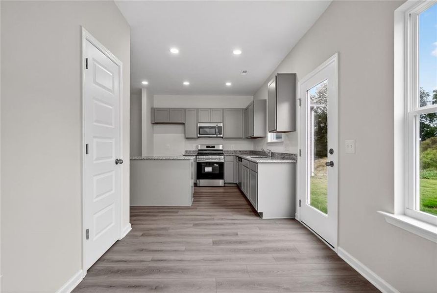 Furnished interior view inside a new home in Laurel Creek, Calhoun (Image 5).