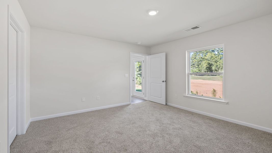 Spacious, unfurnished interior of a new home in Cloverdale Hills, Piedmont (Image 25). Spacious, unfurnished interior of a new home in Cloverdale Hills, Piedmont (Image 25).