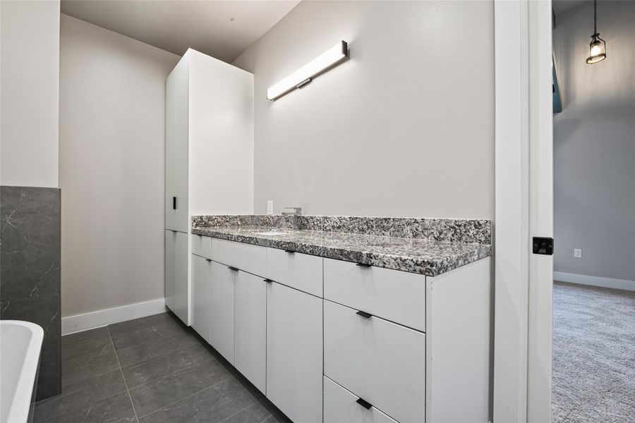 Furnished interior view inside a new home in , Houston (Image 8).