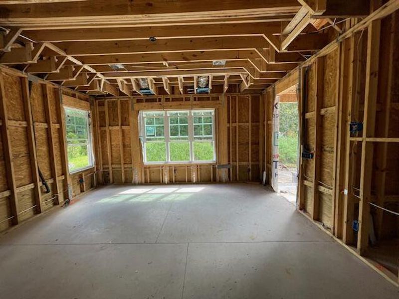 Spacious, unfurnished interior of a new home in , Hollywood (Image 19).