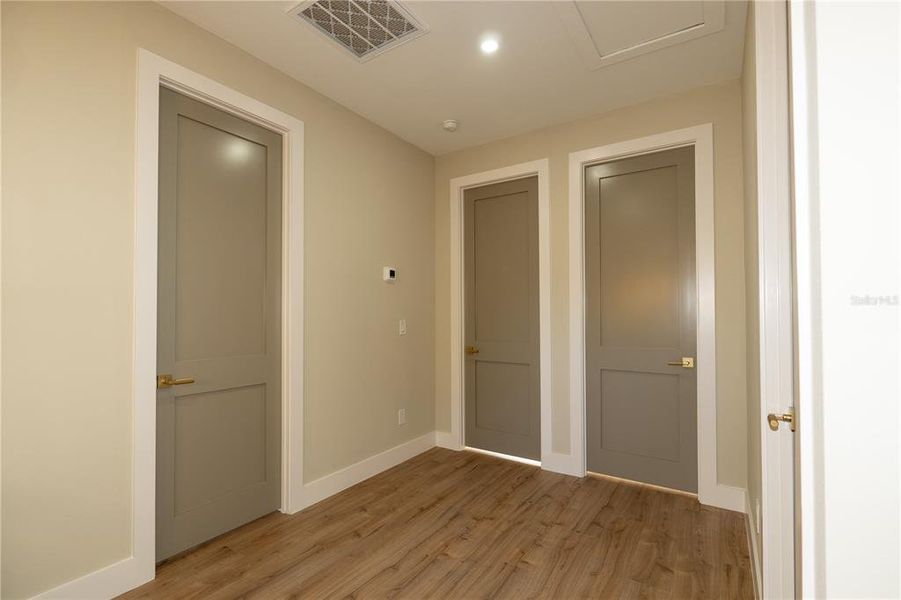 Spacious, unfurnished interior of a new home in , Tampa (Image 25).