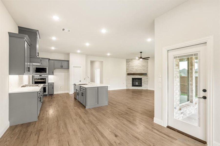 Furnished interior view inside a new home in Rockwood 65, Mansfield (Image 11).