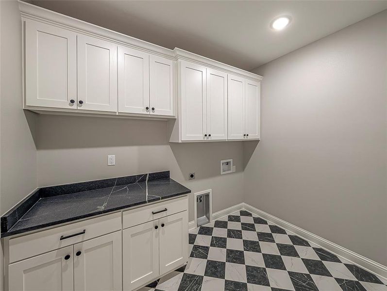 Furnished interior view inside a new home in , Tyler (Image 16).