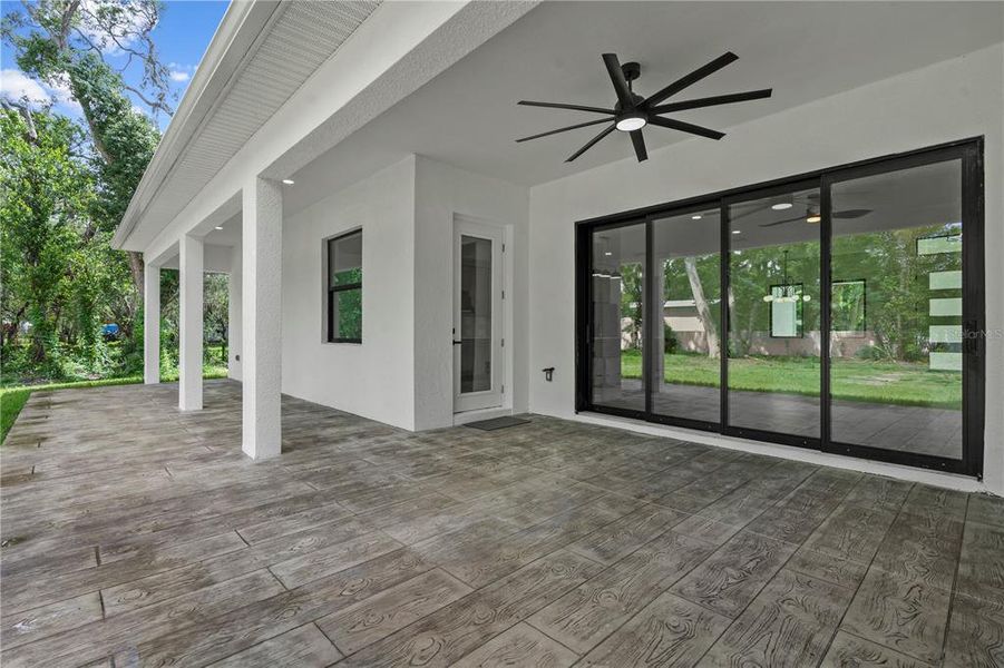 Exterior details and patio area of a home in , New Port Richey (Image 29).