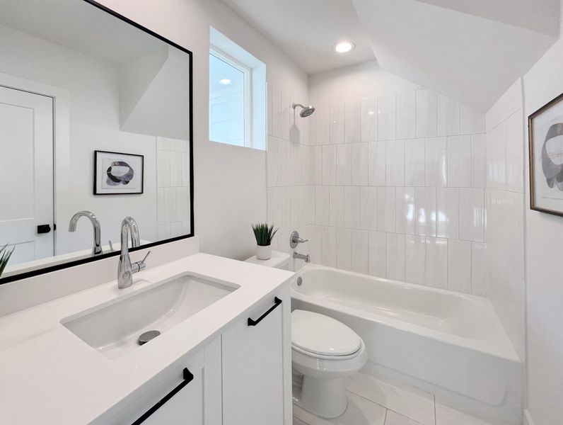 Furnished interior view inside a new home in Yale Terrace, Houston (Image 38). Furnished interior view inside a new home in Yale Terrace, Houston (Image 38).