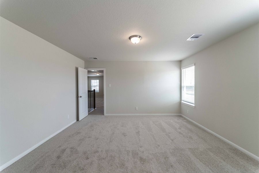 Spacious, unfurnished interior of a new home in Harvest Pointe, Needville (Image 45).