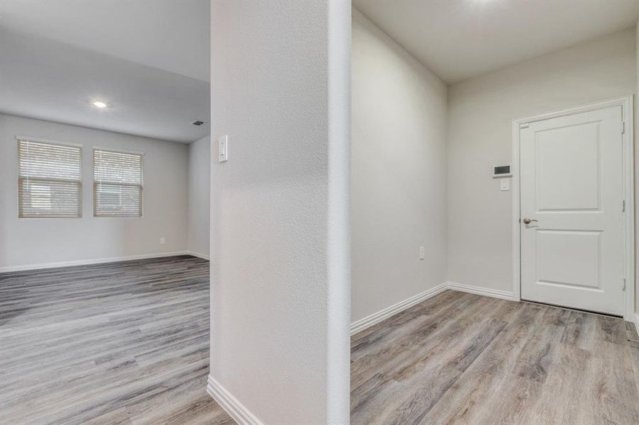 Spacious, unfurnished interior of a new home in Southridge - Premier Series, McKinney (Image 10).