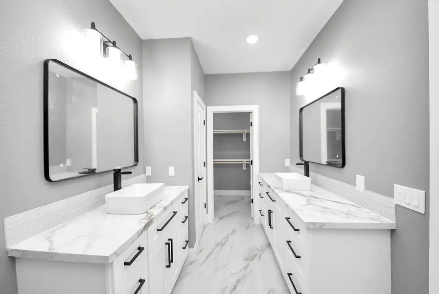 Furnished interior view inside a new home in , Conroe (Image 5).