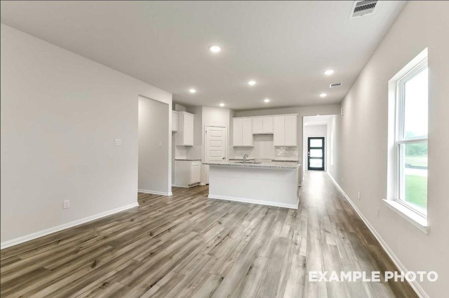 Spacious, unfurnished interior of a new home in The Villages at WestPointe, Dayton (Image 10).