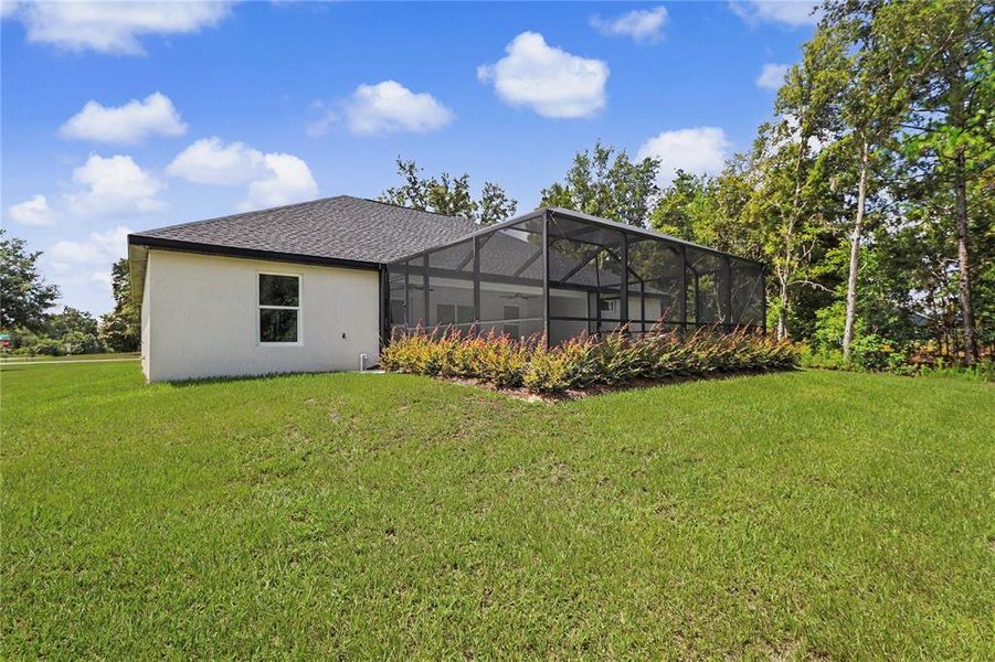 Exterior details and patio area of a home in , Dunnellon (Image 36). Exterior details and patio area of a home in , Dunnellon (Image 36).
