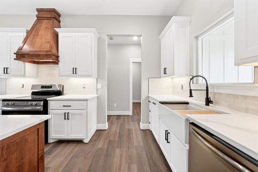 Furnished interior view inside a new home in , Edgewood (Image 10).
