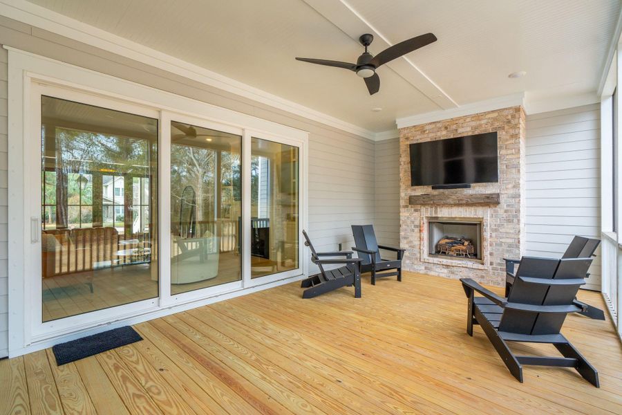 Exterior details and patio area of a home in , Mount Pleasant (Image 34).