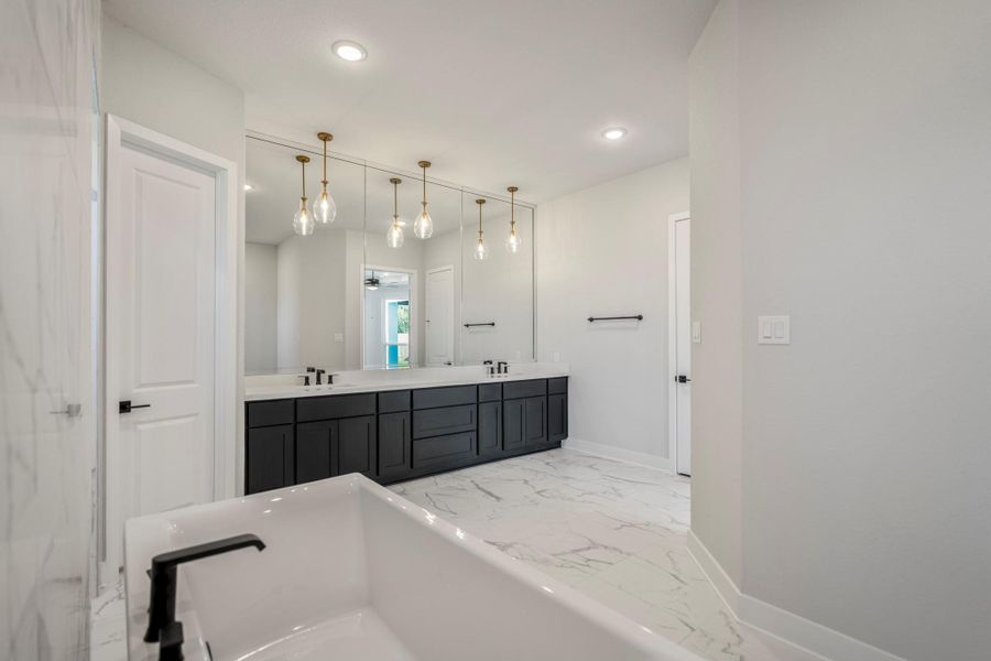 Furnished interior view inside a new home in ARTAVIA, Conroe (Image 11). Furnished interior view inside a new home in ARTAVIA, Conroe (Image 11).