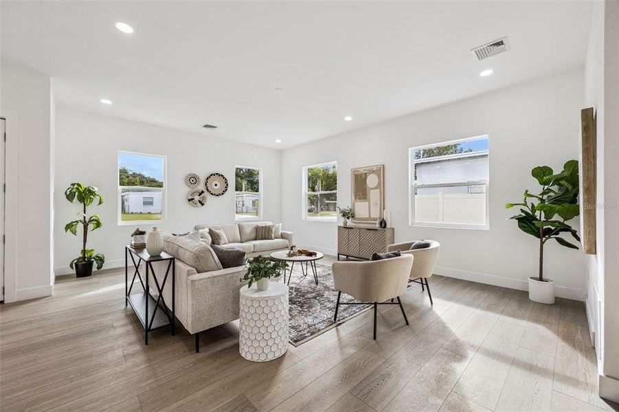 Furnished interior view inside a new home in , Orlando (Image 35).