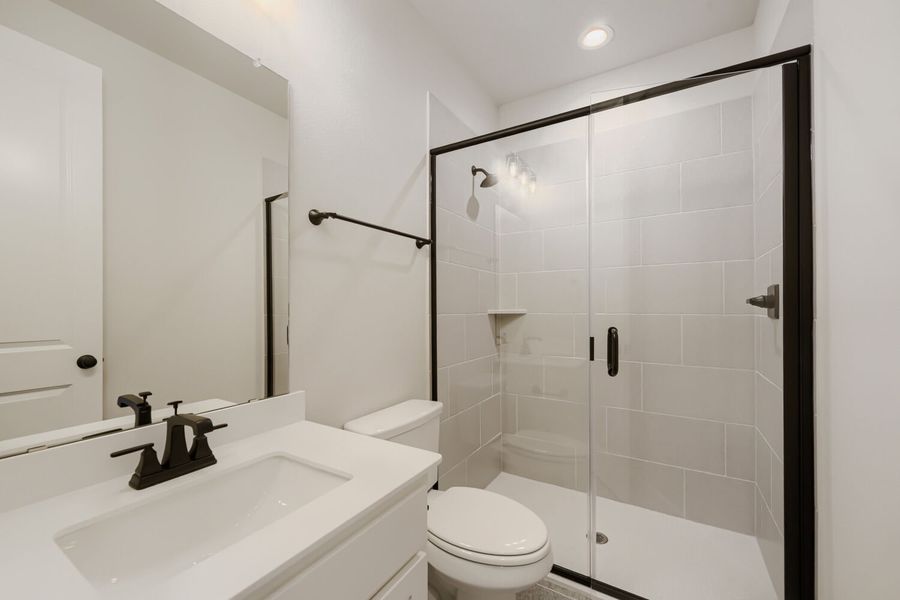 8913 Chestnut - Full Bathroom 8913 Chestnut - Full Bathroom