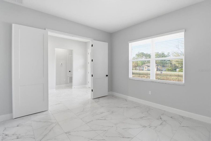 Spacious, unfurnished interior of a new home in , Beverly Hills (Image 30).