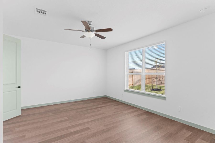 Spacious, unfurnished interior of a new home in Alexander, Pearland (Image 13). Spacious, unfurnished interior of a new home in Alexander, Pearland (Image 13).