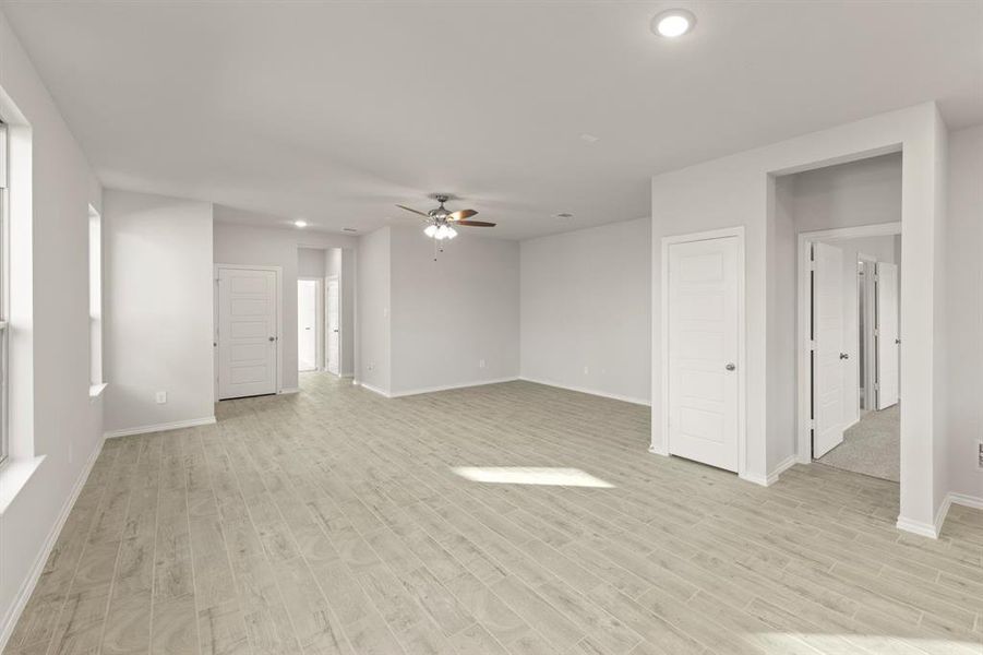 13. 1712 Elle - Dining (3) 13. 1712 Elle - Dining (3)