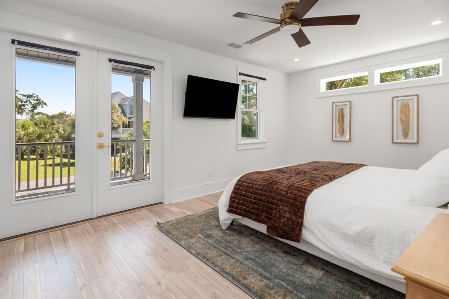 Furnished interior view inside a new home in , Edisto Island (Image 17). Furnished interior view inside a new home in , Edisto Island (Image 17).