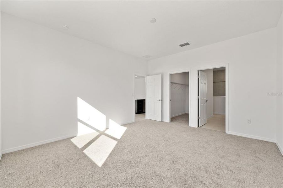 Spacious, unfurnished interior of a new home in Calesa Township, Ocala (Image 35).