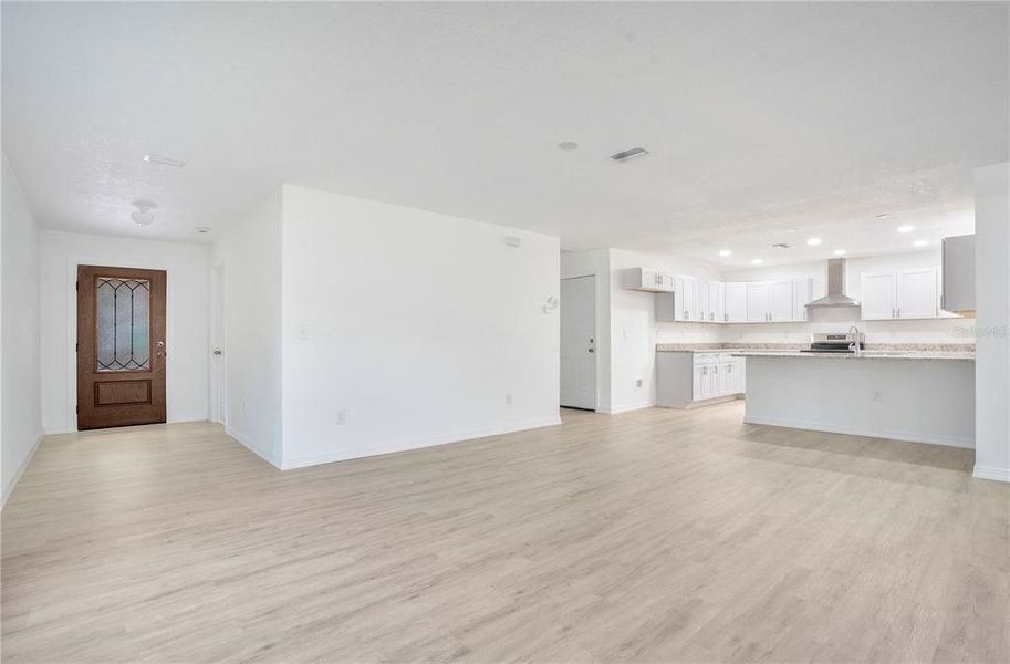 Spacious, unfurnished interior of a new home in , Weeki Wachee (Image 27). Spacious, unfurnished interior of a new home in , Weeki Wachee (Image 27).