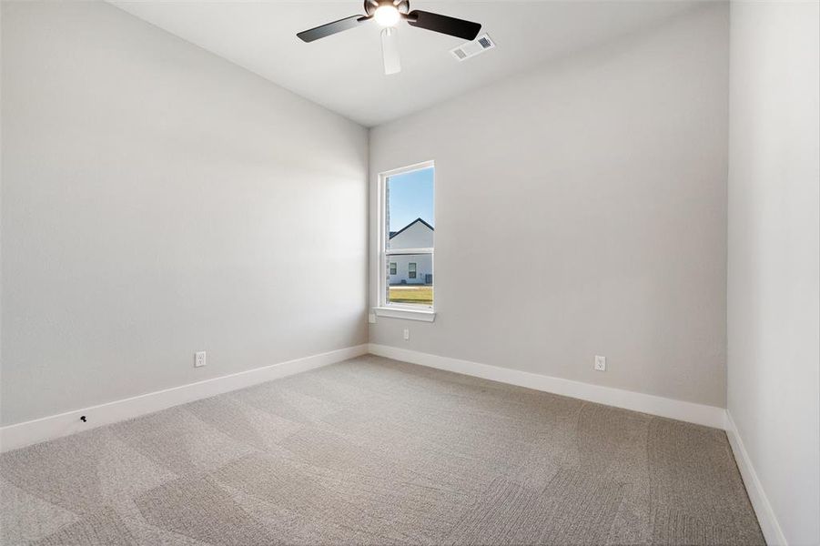 Spacious, unfurnished interior of a new home in King Crossing Estates, Van Alstyne (Image 36). Spacious, unfurnished interior of a new home in King Crossing Estates, Van Alstyne (Image 36).