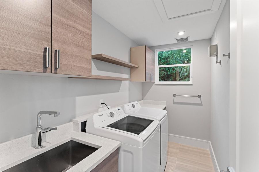 2D floor plan layout of this home in , Stuart, FL (Image 1). 2D floor plan layout of this home in , Stuart, FL (Image 1).