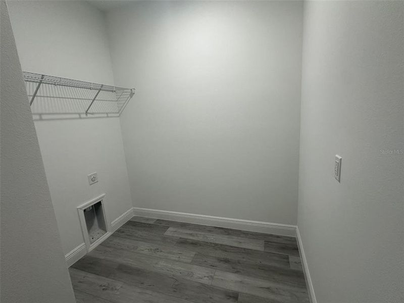 Spacious, unfurnished interior of a new home in , Citrus Springs (Image 20).