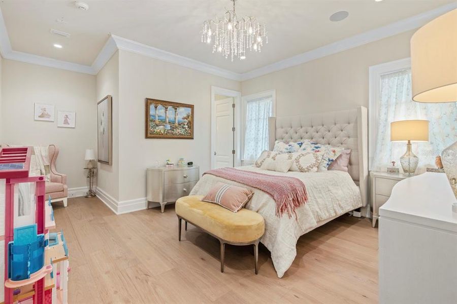 Furnished interior view inside a new home in , Orlando (Image 41).