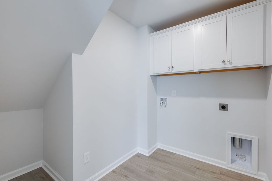 Spacious, unfurnished interior of a new home in Bluefield, Lexington (Image 27).
