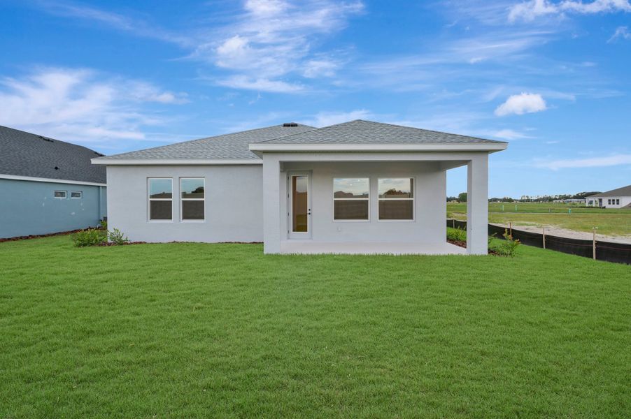 Exterior details and patio area of a home in Southwind – Classic Series, Plant City (Image 3).