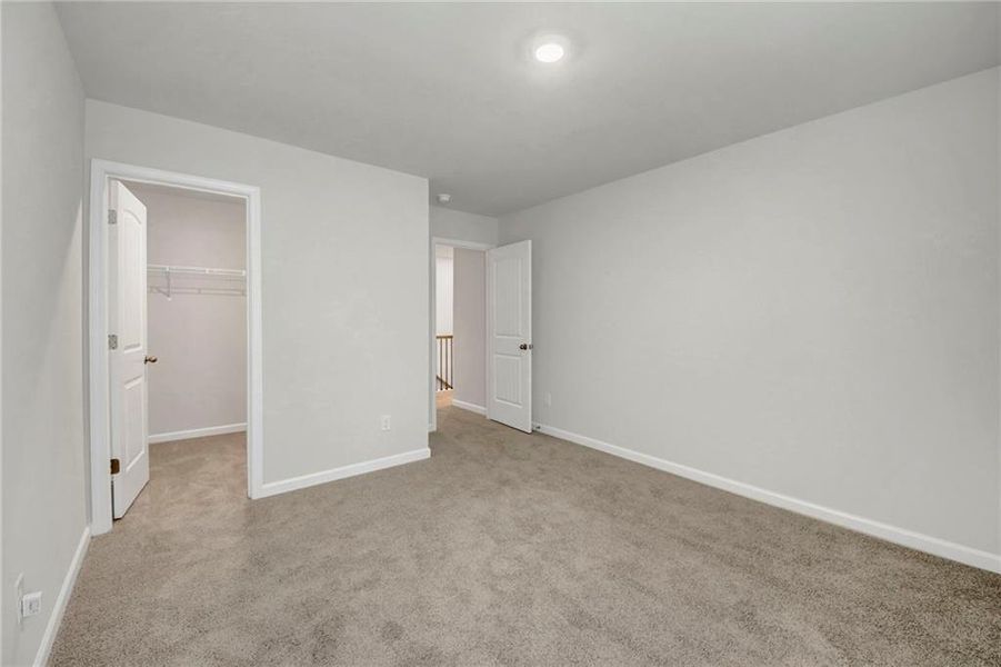 Spacious, unfurnished interior of a new home in Butner Estates, College Park (Image 28).