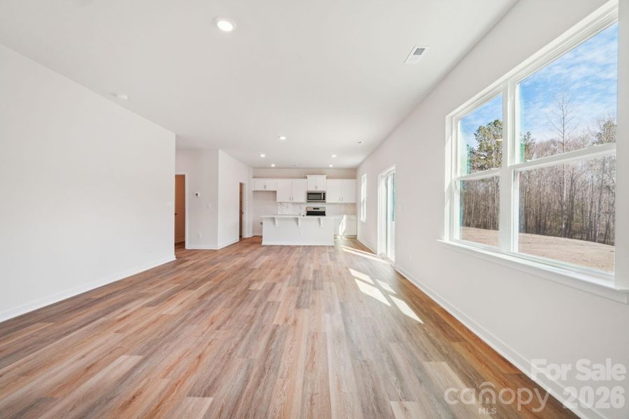 Spacious, unfurnished interior of a new home in Clark Creek Landing, Lincolnton (Image 22).