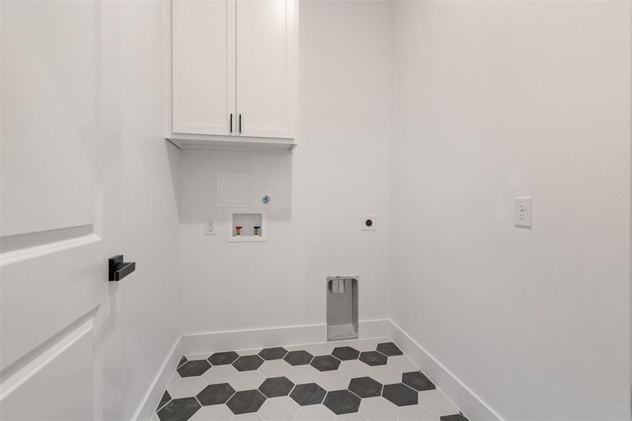 Spacious, unfurnished interior of a new home in , Trinidad (Image 28). Spacious, unfurnished interior of a new home in , Trinidad (Image 28).