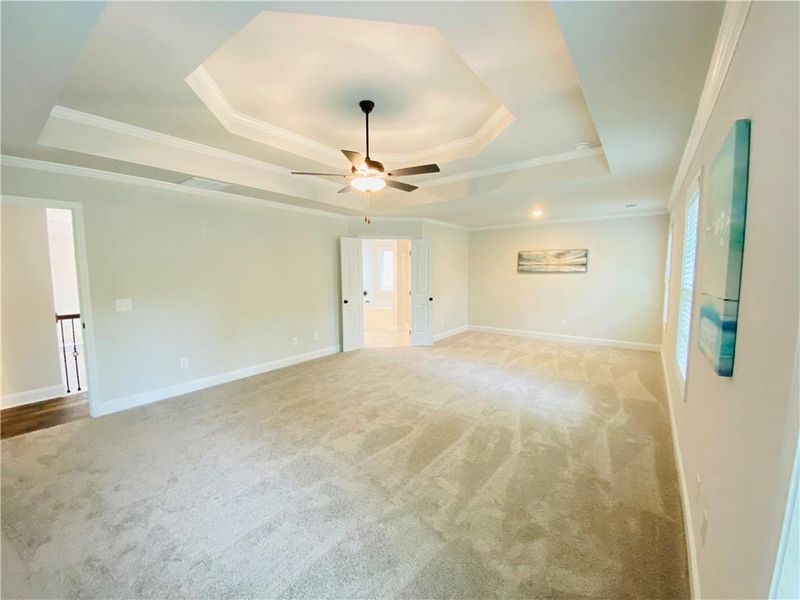 Spacious, unfurnished interior of a new home in , Lawrenceville (Image 38).