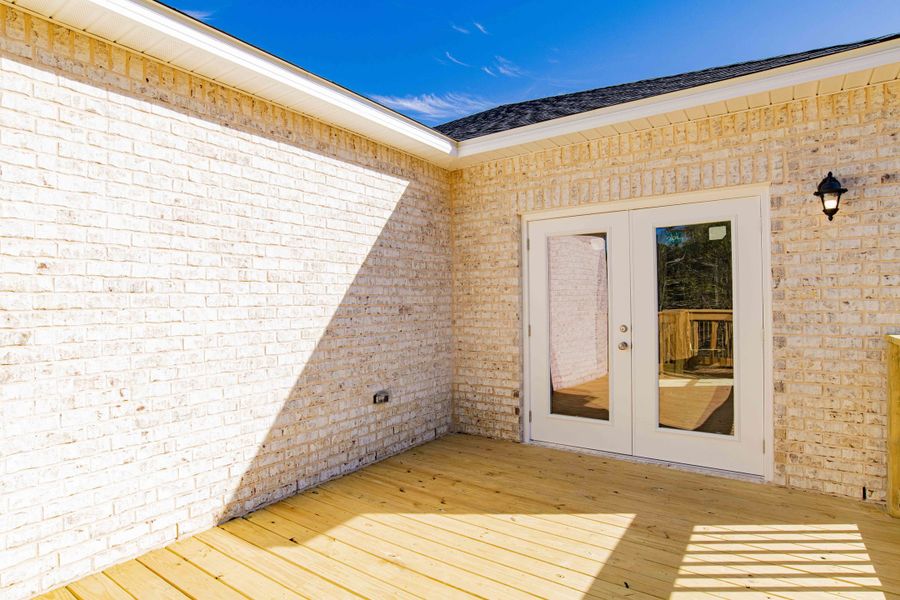 Representative exterior details of a home built from the Ashton by Maronda Homes in Malabar Springs, Palm Bay (Image 38).