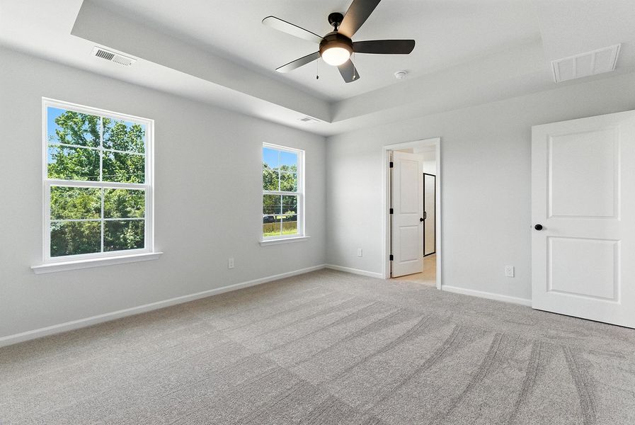Spacious, unfurnished interior of a new home in Landmark Commons, Boiling Springs (Image 16).